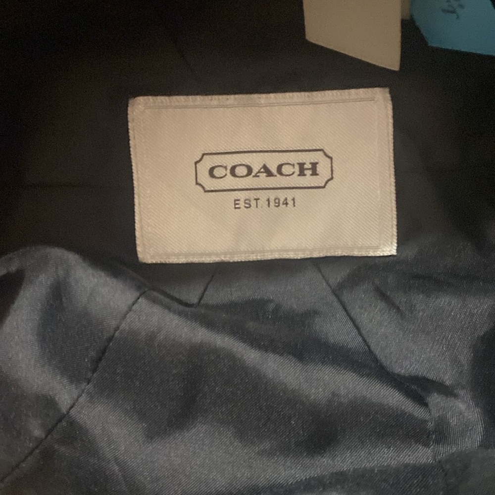 Coach classic Audrey Hepburn look - Picture 5 of 8